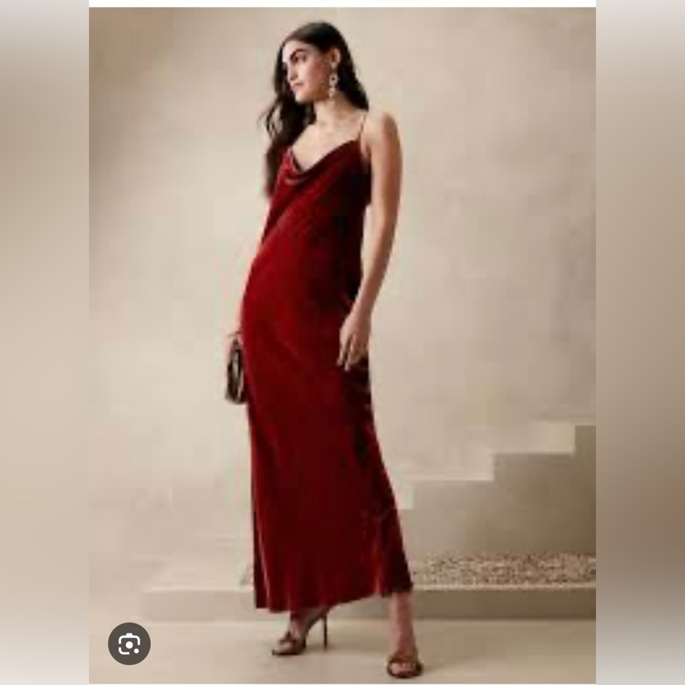 Dress for Christmas or Fall. Banana Republic Rita velvet dress. Size XS